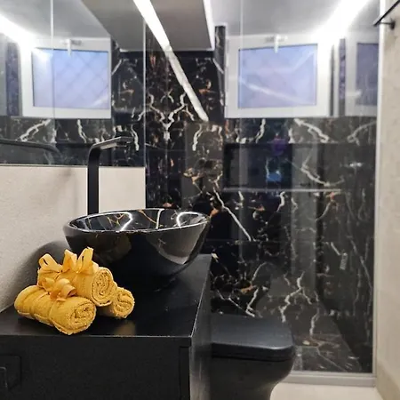 Casa Katerini Bright 3br With Balcony * La Canea